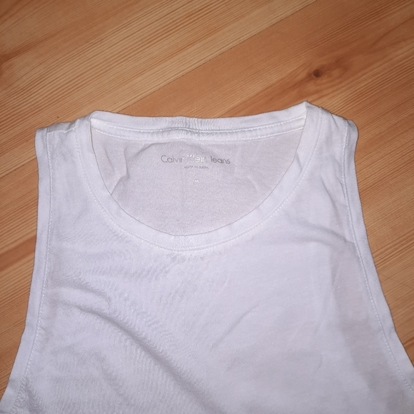 Calvin Klein Women's Sleeveless Razorback Tank Top - Picture 3 of 4
